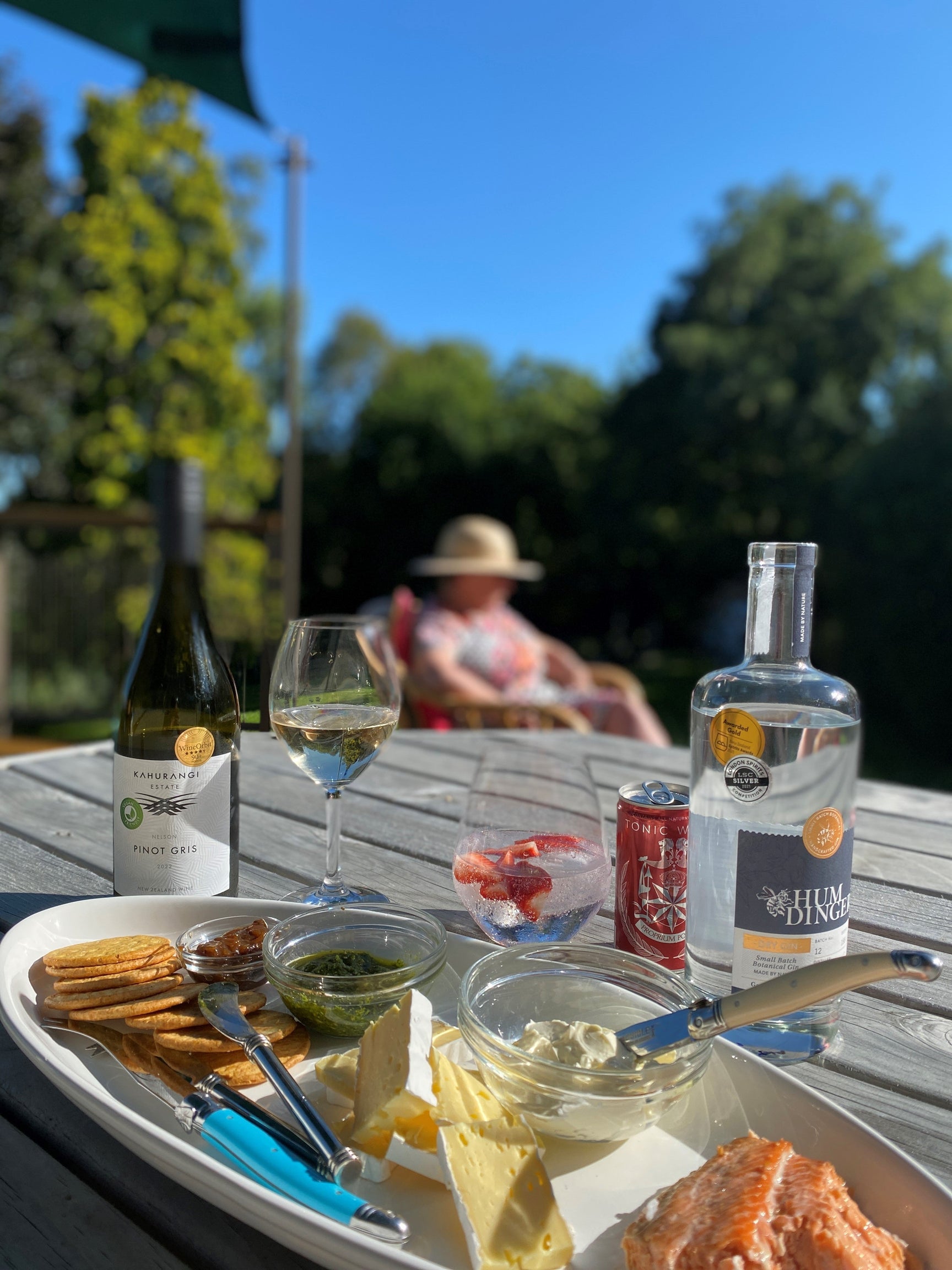 Strawberry gin summer serve with Humdinger